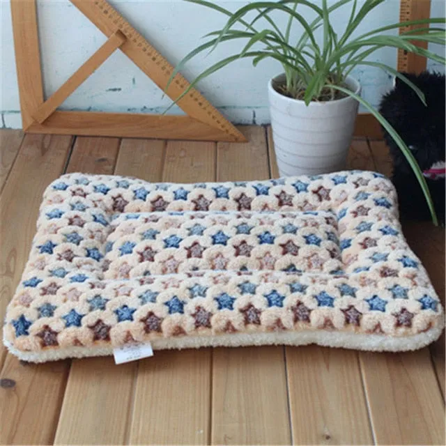 Soft Fleece Lovely Mattress Cushion for Small And Large Dogs