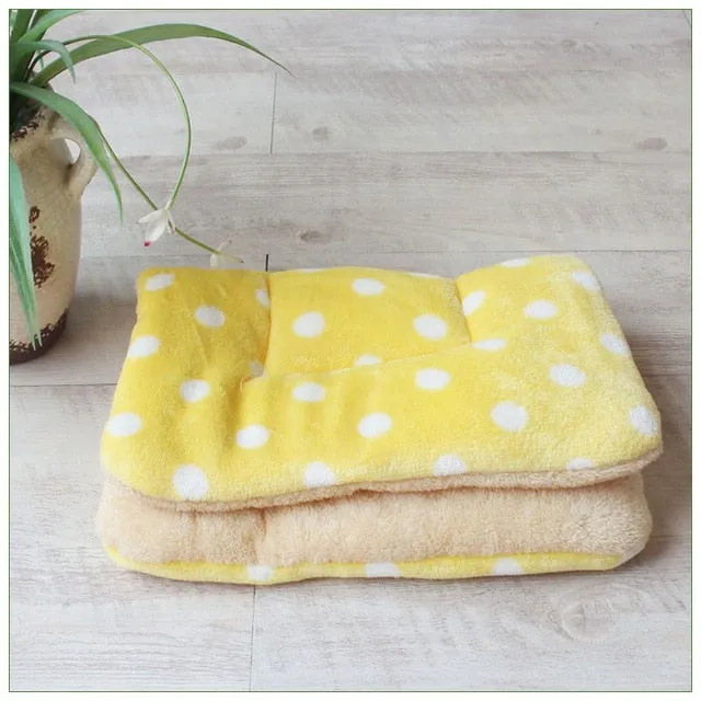 Soft Fleece Lovely Mattress Cushion for Small And Large Dogs