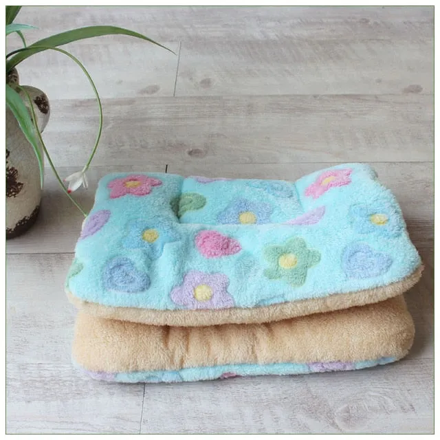 Soft Fleece Lovely Mattress Cushion for Small And Large Dogs