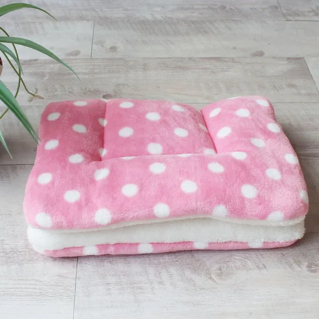Soft Fleece Lovely Mattress Cushion for Small And Large Dogs