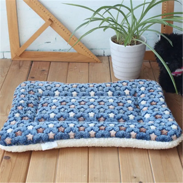 Soft Fleece Lovely Mattress Cushion for Small And Large Dogs